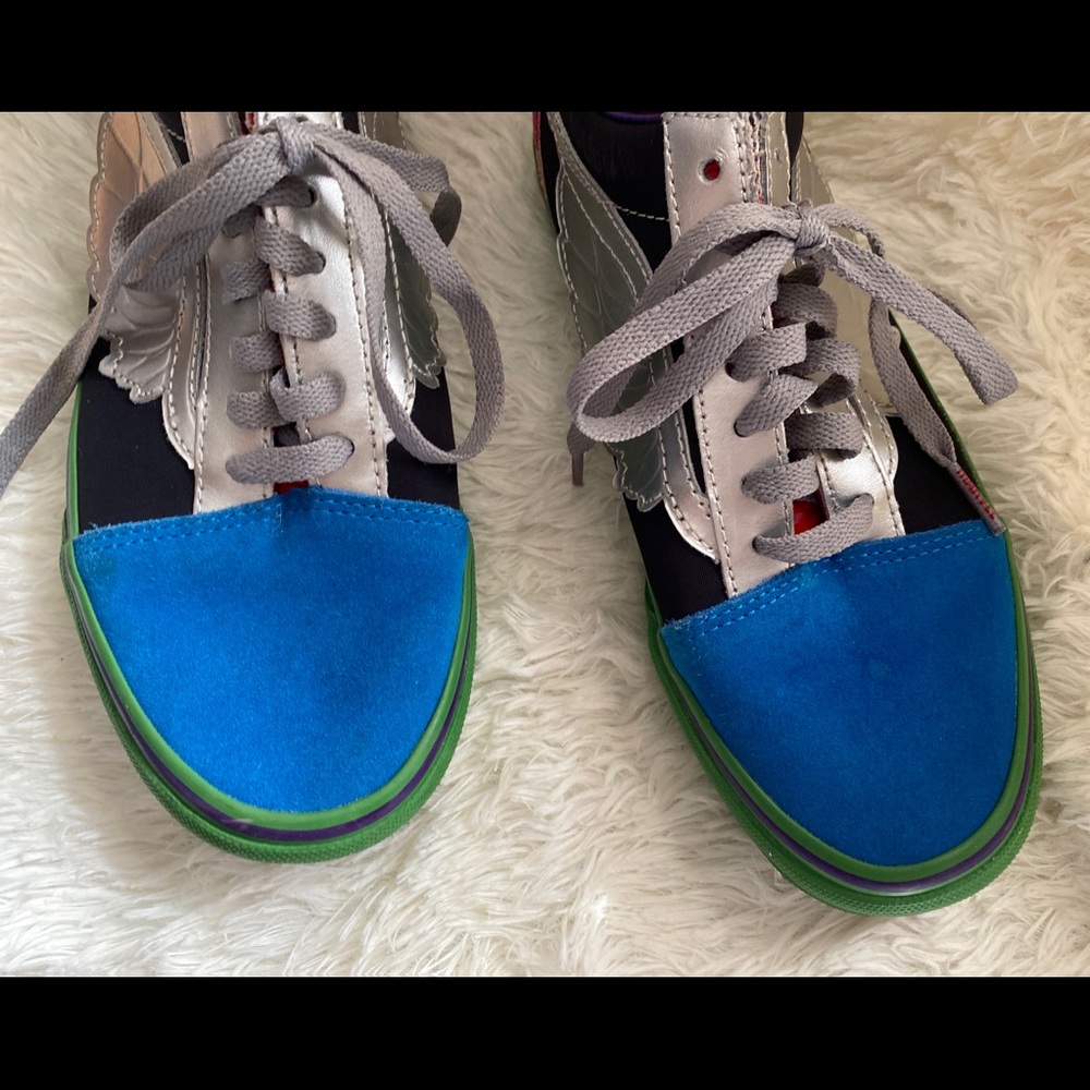Vans X Marvel Avengers Old Skool Superhero Wings Shoes Mens Size 6 Women's 7.5.